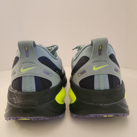 Athletic_Shoes